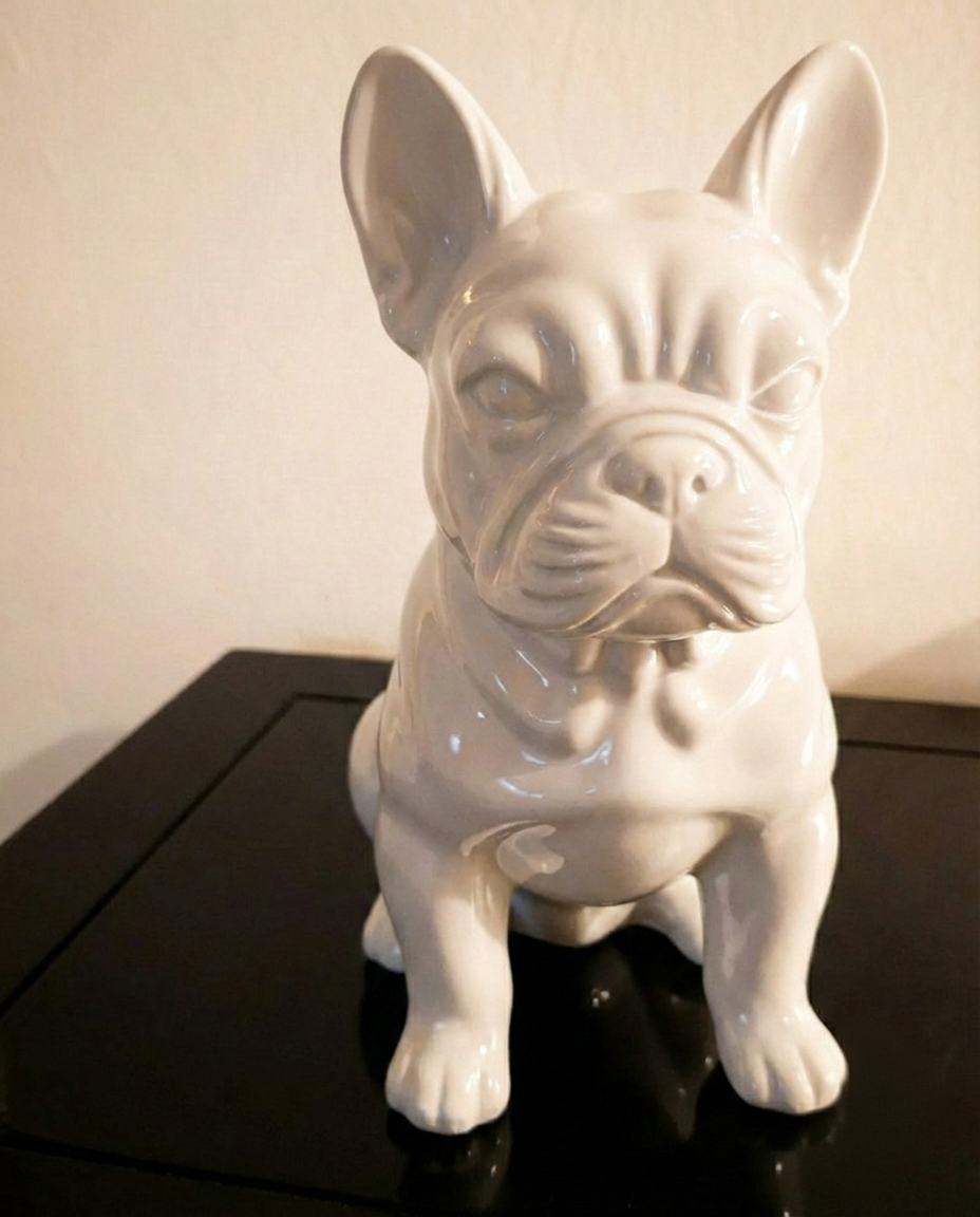 Statuette Bouledogue Français noir brillant en impression 3D