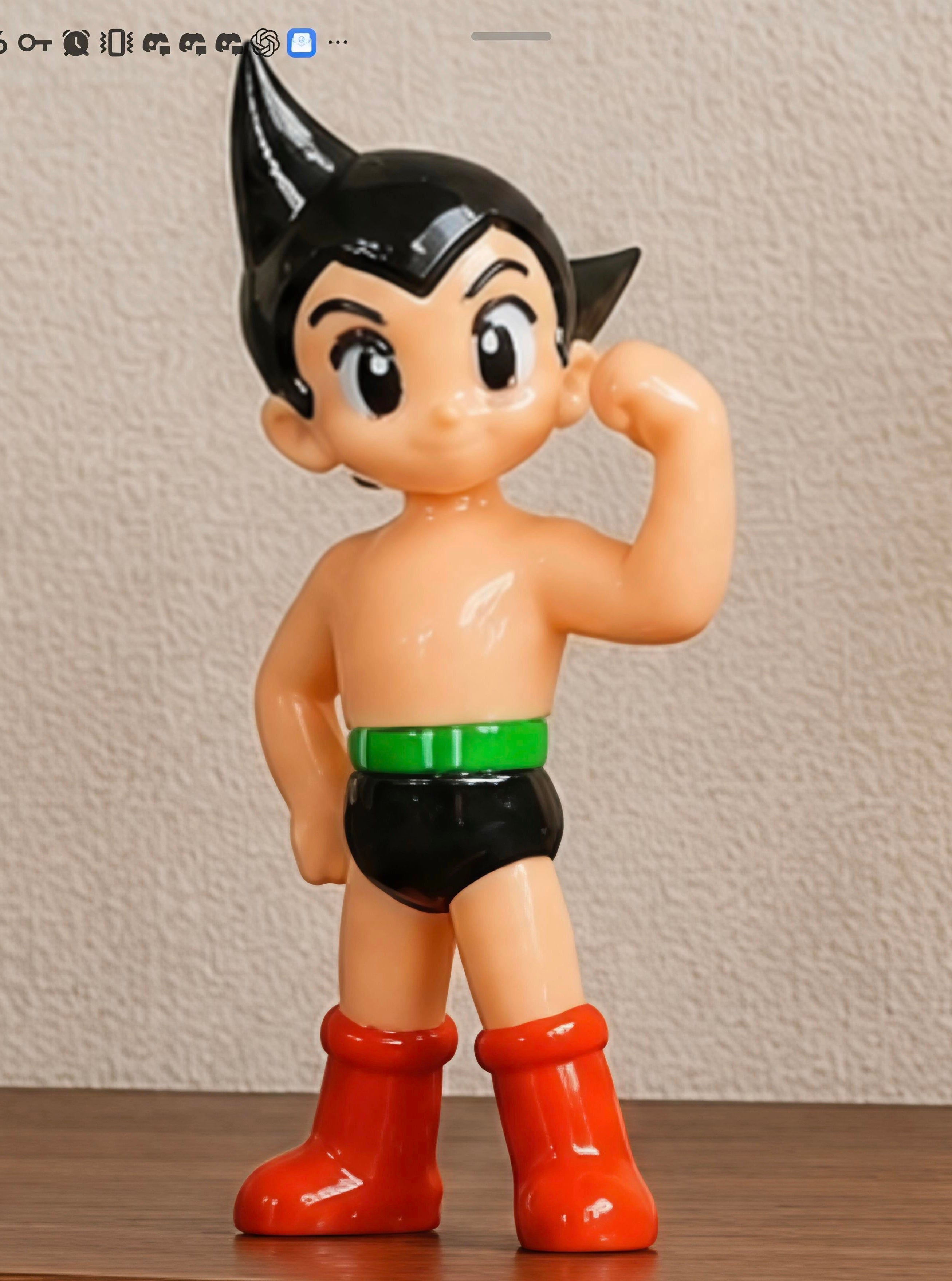 Figurine robot manga rétro imprimée en 3D en ABS brillant