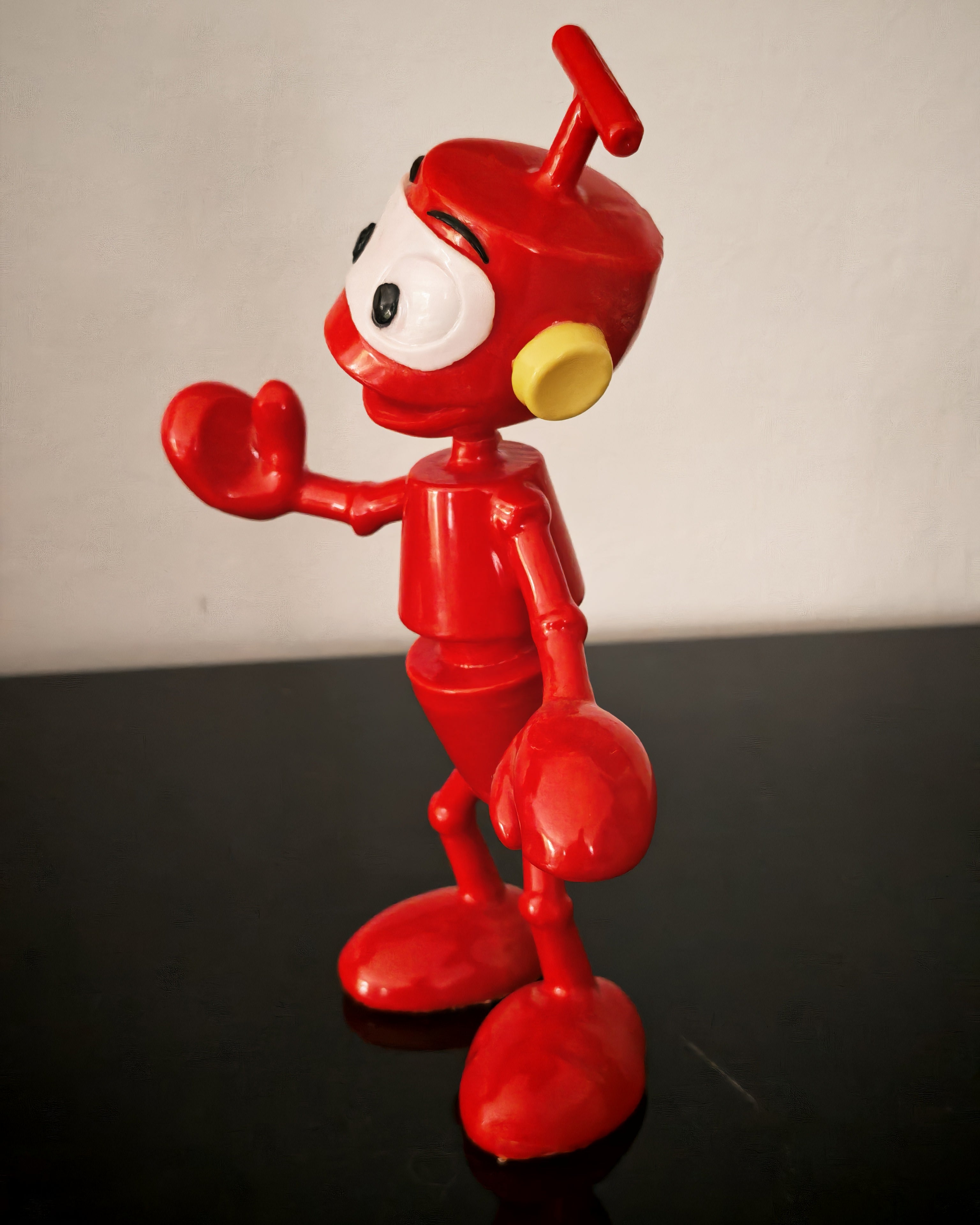 Figurine robot rétro années 80 – vue 3